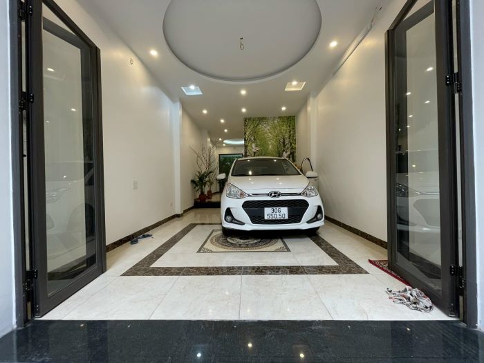 BÁN NHÀ PHỐ HOÀNG VĂN THÁI, 56M2 OTO TRÁNH, 5 TẦNG GARA THANG MÁY