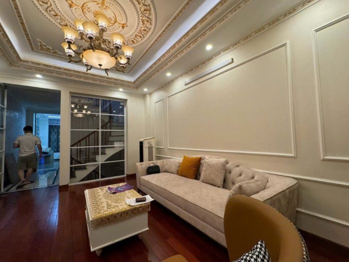 CỰC HIẾM! NHÀ ĐẸP Ở LUÔN, PHỐ LÊ TRỌNG TẤN, 1 BƯỚC RA PHỐ, NGÕ ÔTÔ, 35M2 5 TẦNG