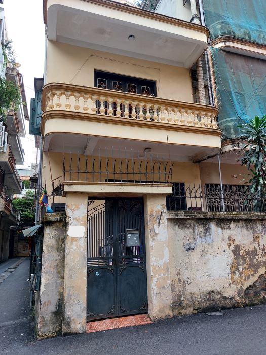 BÁN MẢNH ĐẤT PHỐ YÊN LÃNG HƠN 50M2, NỞ HẬU, NGÕ NÔNG Ô TÔ, KINH DOANH