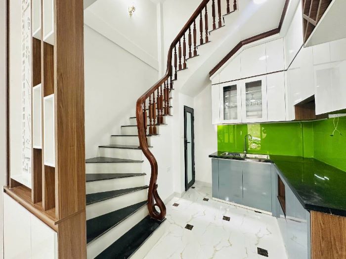 NHÀ MỚI KIM MÃ NHỈNH 9 TỶ - 5 TẦNG MỚI CỨNG - FULL NỘI THẤT- NGÕ 3M - VÀI BƯỚC RA PHỐ