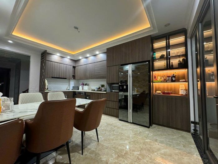 NHÀ HOÀNG VĂN THÁI GẦN 50M2, 4 TẦNG, Ô TÔ 7 CHỖ VÒNG QUANH, MỘT BƯỚC RA PHỐ