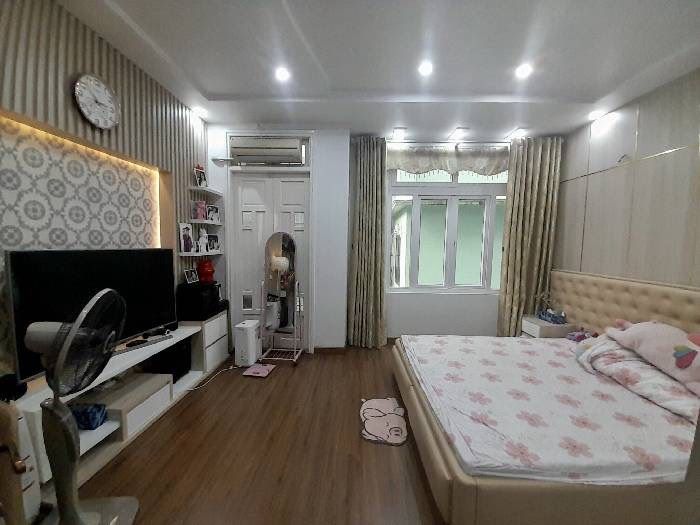 NHÀ ĐẸP PHỐ HOÀNG CẦU, 50M2 5 TẦNG Ô TÔ ĐỖ CỬA, KINH DOANH