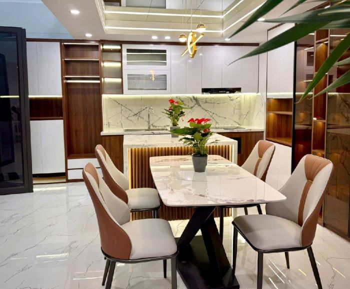 NHÀ ĐẸP ĐƯỜNG TRƯỜNG CHINH, GẦN 40M2 6 TẦNG THANG MÁY, MẶT TIỀN RỘNG