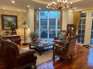 BÁN NHÀ MẶT PHỐ NGUYỄN VIẾT XUÂN, MẶT TIỀN RỘNG, DT LỚN HƠN 100M2