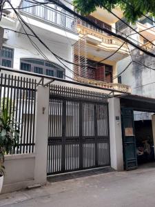 BÁN NHÀ MẶT PHỐ VƯƠNG THỪA VŨ, HƠN 50M2, VỈA HÈ TO RỘNG, KINH DOANH SẦM UẤT