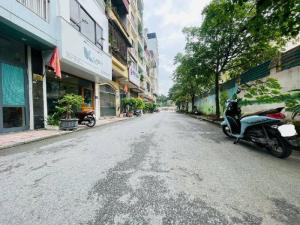 BÁN MẢNH ĐẤT PHỐ YÊN LÃNG HƠN 50M2, NỞ HẬU, NGÕ NÔNG Ô TÔ, KINH DOANH