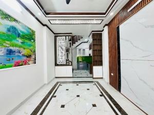 NHÀ MỚI KIM MÃ NHỈNH 9 TỶ - 5 TẦNG MỚI CỨNG - FULL NỘI THẤT- NGÕ 3M - VÀI BƯỚC RA PHỐ