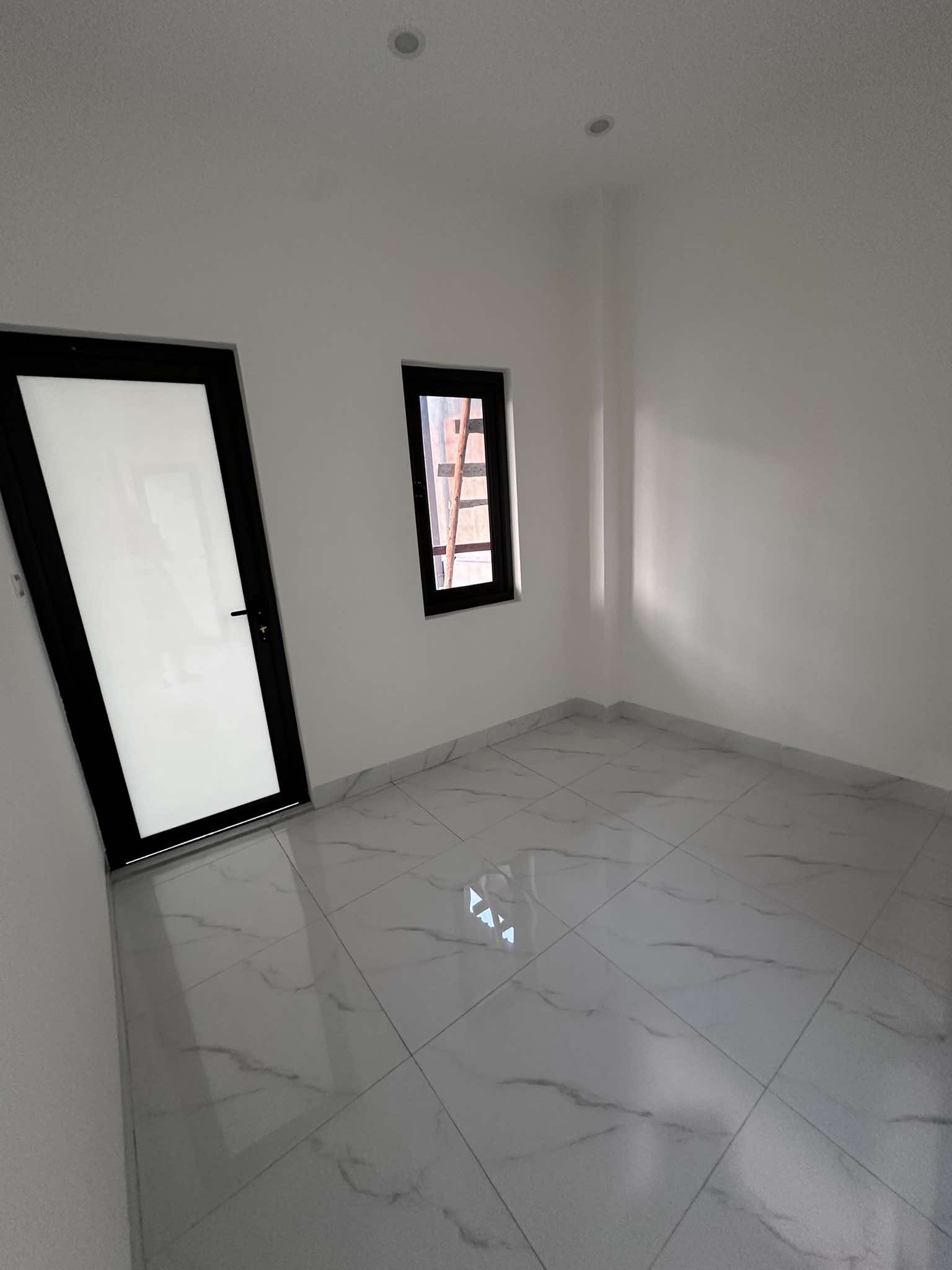 Quan Nhân nhà mới hoàn thiện xong 35m25 tầng,mặt tiền 5.8m,giá 6.95 tỷ