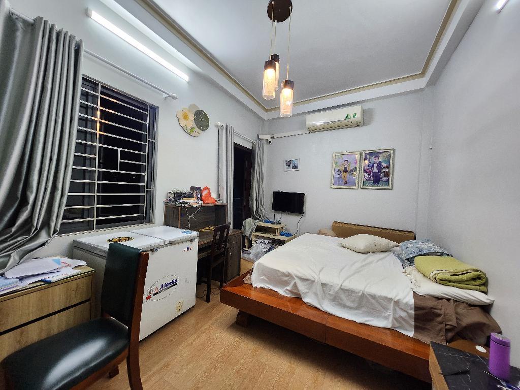 Thanh Bình Mộ Lao cần bán gấp căn nhà 5t, 37m2 mặt tiền 3.8m