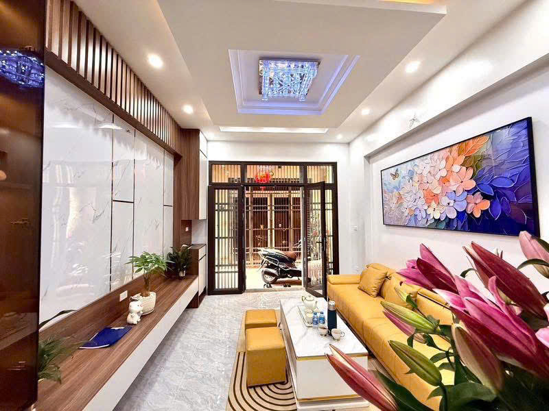 Bán nhà siêu đẹp phố Hào Nam 58m2 5T oto giá 15,5 tỷ