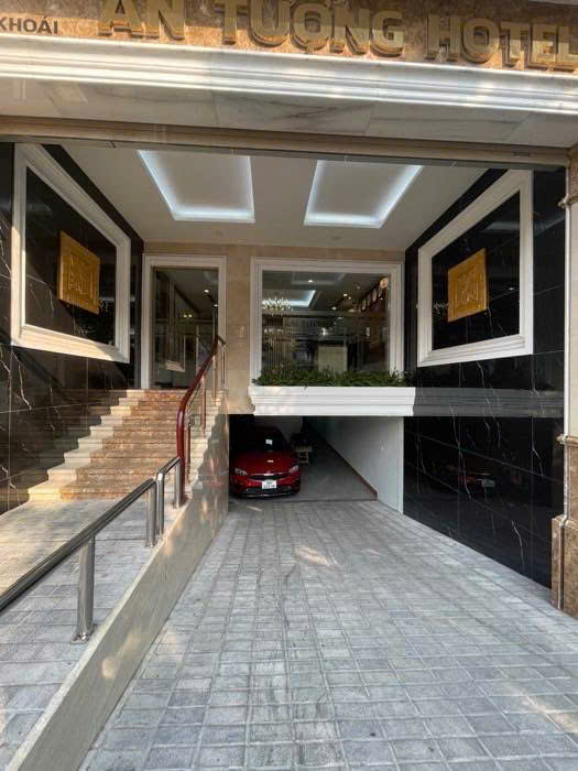 Bán nhà mặt ngõ Thịnh Hào Đống Đa, nhà 5T, 72m2, 20,3 tỷ