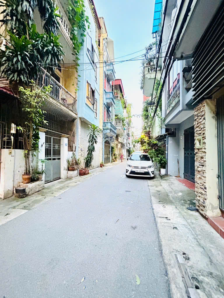 Bán nhà vị trí cực đẹp phố Tôn Đức Thắng, ngõ oto, 78m2, MT5,6m, 22 tỷ