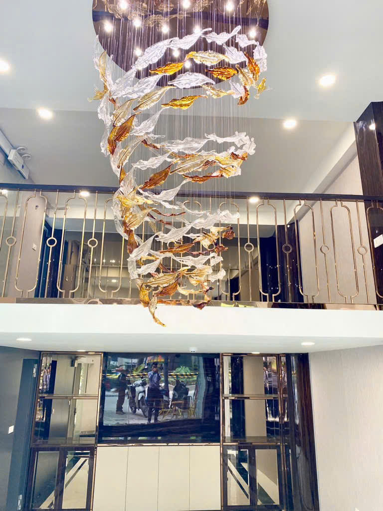 Bán nhà phố Trần Quý Kiên 59m², 4T, MT 5.5m, PL, ôto tránh, vỉa hè, 18 tỷ