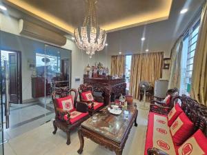 Bán nhà phố Xã Đàn 2, 56m2, 6T, MT6m, Gara, lô góc 16,8 tỷ