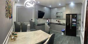 Bán nhà Văn Miếu, oto tránh, lô góc, 65m2, 6T thang máy 19 tỷ