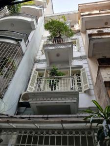 Bán nhà phân lô Trần Quý Kiên, 68m2, mt 5,5m giá 22,5 tỷ