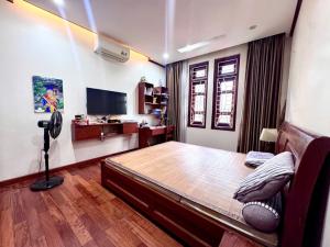 Bán nhà phố Vũ Thạnh – Đống Đa, 64m2, MT 4,7m, oto, kinh doanh 17,3 tỷ