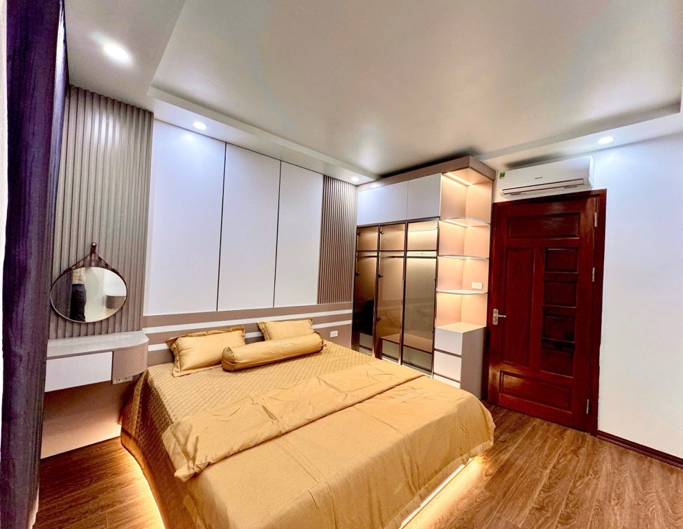 Hiếm, Nhà đẹp Miêu Nha, 48m x5T, Phân Lô, Ô TÔ đỗ, KD đỉnh, 7,45 tỷ