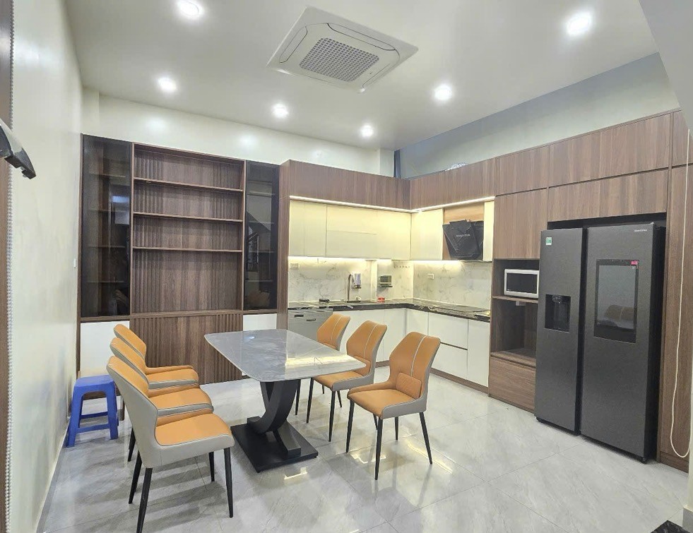 Nhà đẹp ở luôn Xuân Phương 41m x 5T, Ô TÔ gần, tặng Full nội thất 6,85 tỷ