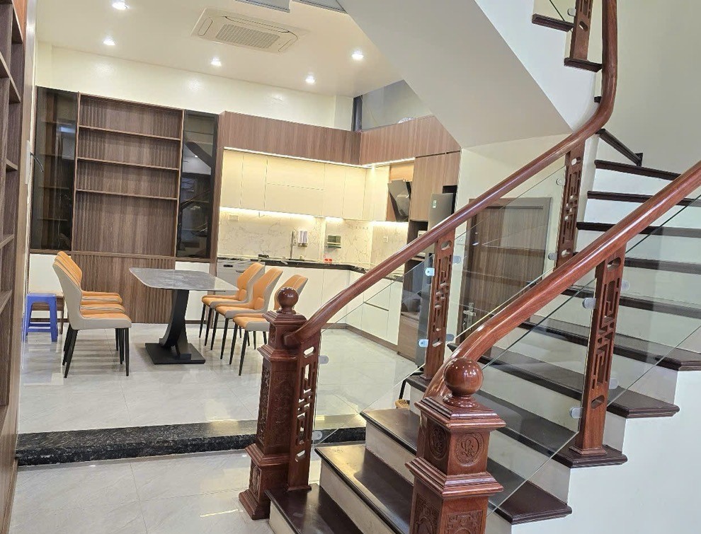 Nhà đẹp ở luôn Xuân Phương 41m x 5T, Ô TÔ gần, tặng Full nội thất 6,85 tỷ