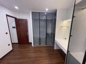 Nhà đẹp ở ngay Miêu Nha, 38m2x5T, chỉ 5,99 tỷ, ô tô đỗ, KD đỉnh