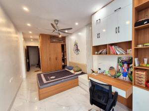 Siêu hiếm, Quang Tiến 42M x 5T, ngõ thông Ô TÔ đỗ, KD, phân lô 6,7 tỷ.