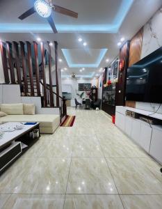 Nhà đẹp phố Quang Tiến 35M x 5T Ô TÔ, KD, 2 thoáng Full nội thất ở ngay 5,6 tỷ 0855278658
