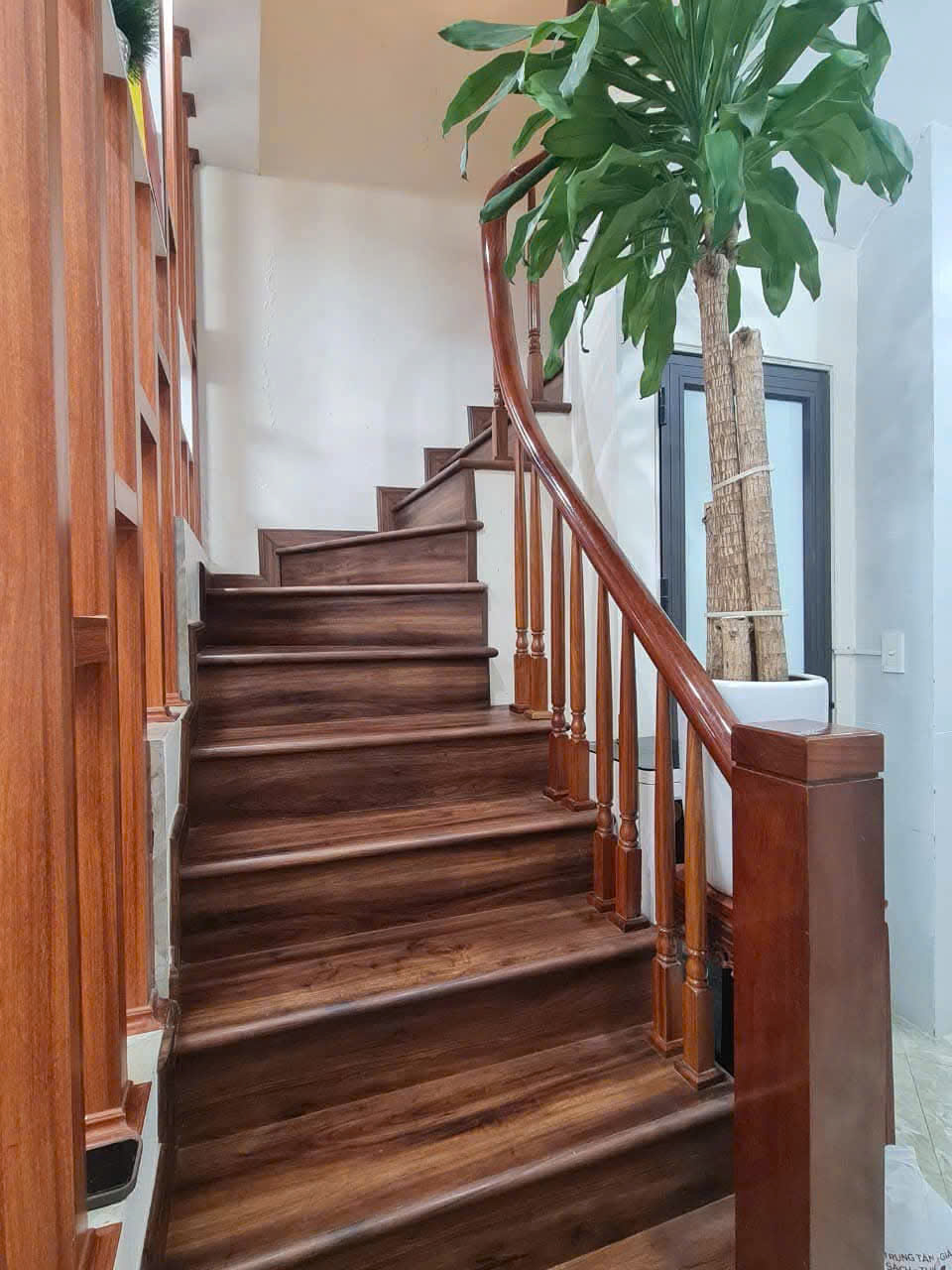 Nhà Mỹ Đình, lô góc, dân xây 40m2, 5 tầng, chào 7.1 tỷ có thương lượng