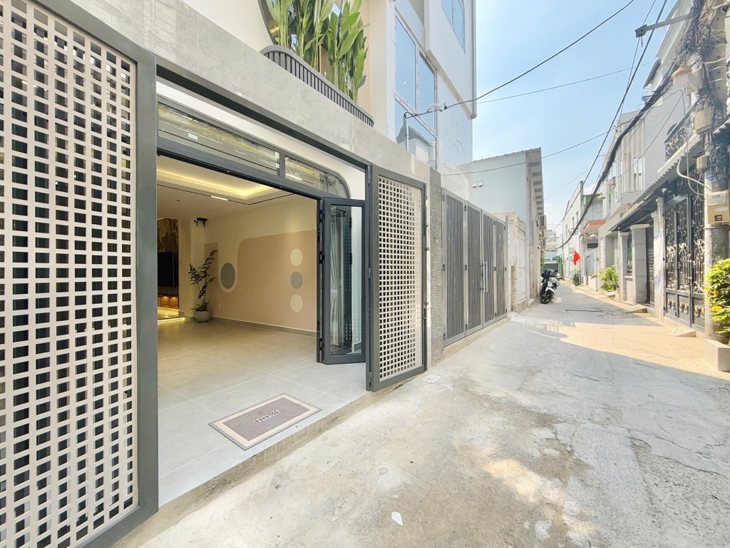 HXH-4 TẦNG- MỚI XÂY- QUA LOTTE VÀI PHÚT-SÁT CHỢ
