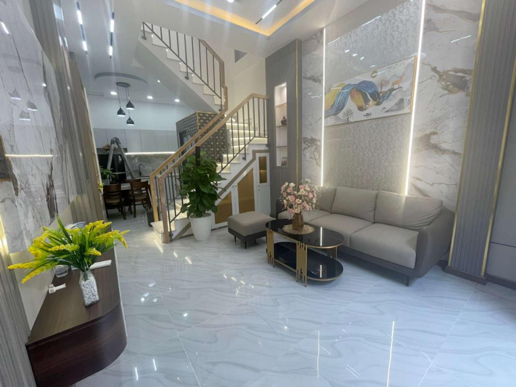 NHÀ ĐẸP - NỘI THẤT CAO CẤP - TIỆN ÍCH ĐẦY ĐỦ
