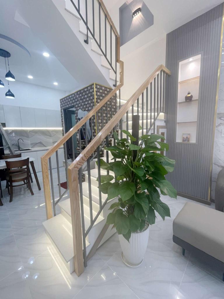 NHÀ ĐẸP - NỘI THẤT CAO CẤP - TIỆN ÍCH ĐẦY ĐỦ
