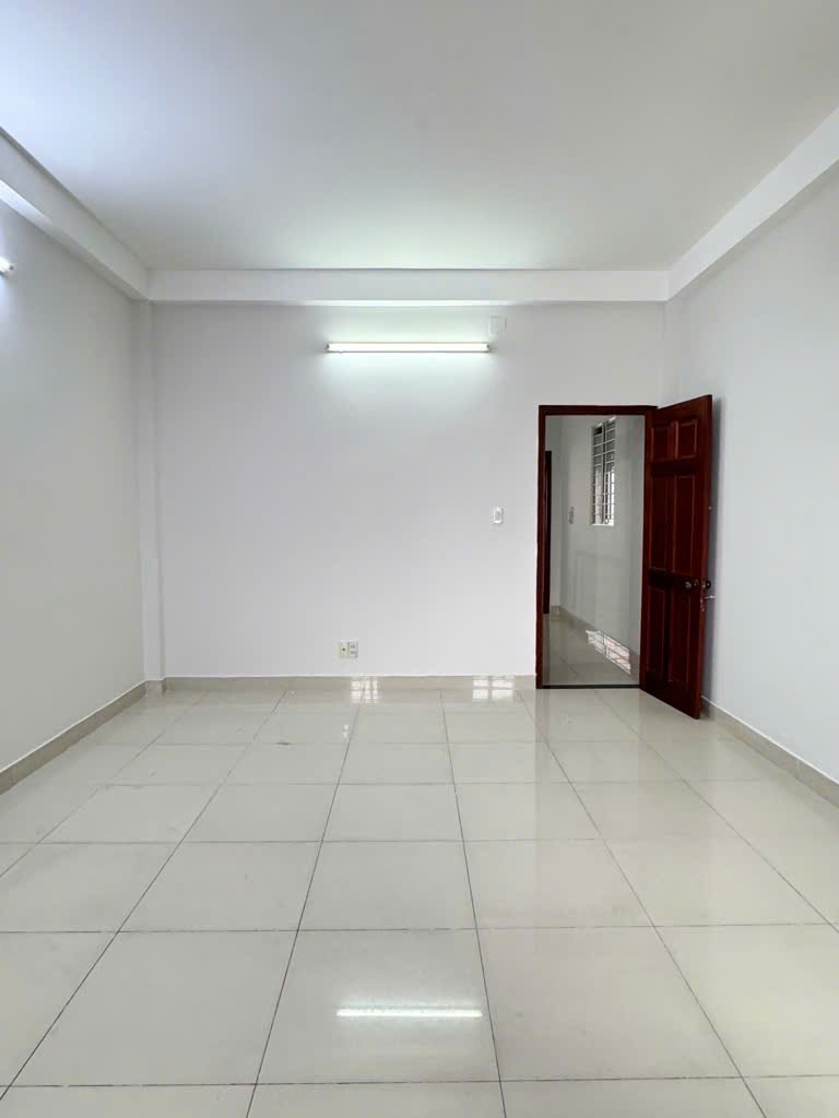 NHÀ ĐẸP GIÁ TỐT 84M2 10.2 TỶ HẺM 3 SẸC VŨ TÙNG, P2, BTHẠNH