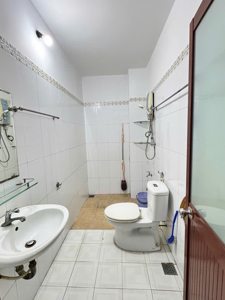 NHÀ ĐẸP GIÁ TỐT 84M2 10.2 TỶ HẺM 3 SẸC VŨ TÙNG, P2, BTHẠNH