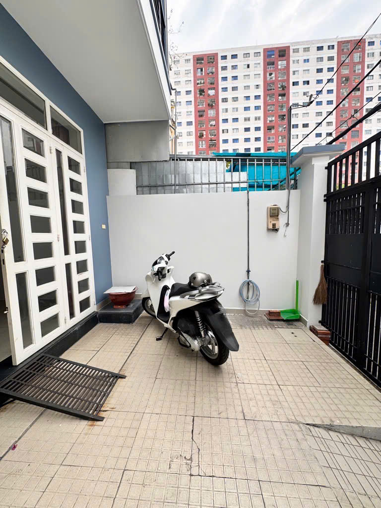 NHÀ ĐẸP GIÁ TỐT 84M2 10.2 TỶ HẺM 3 SẸC VŨ TÙNG, P2, BTHẠNH