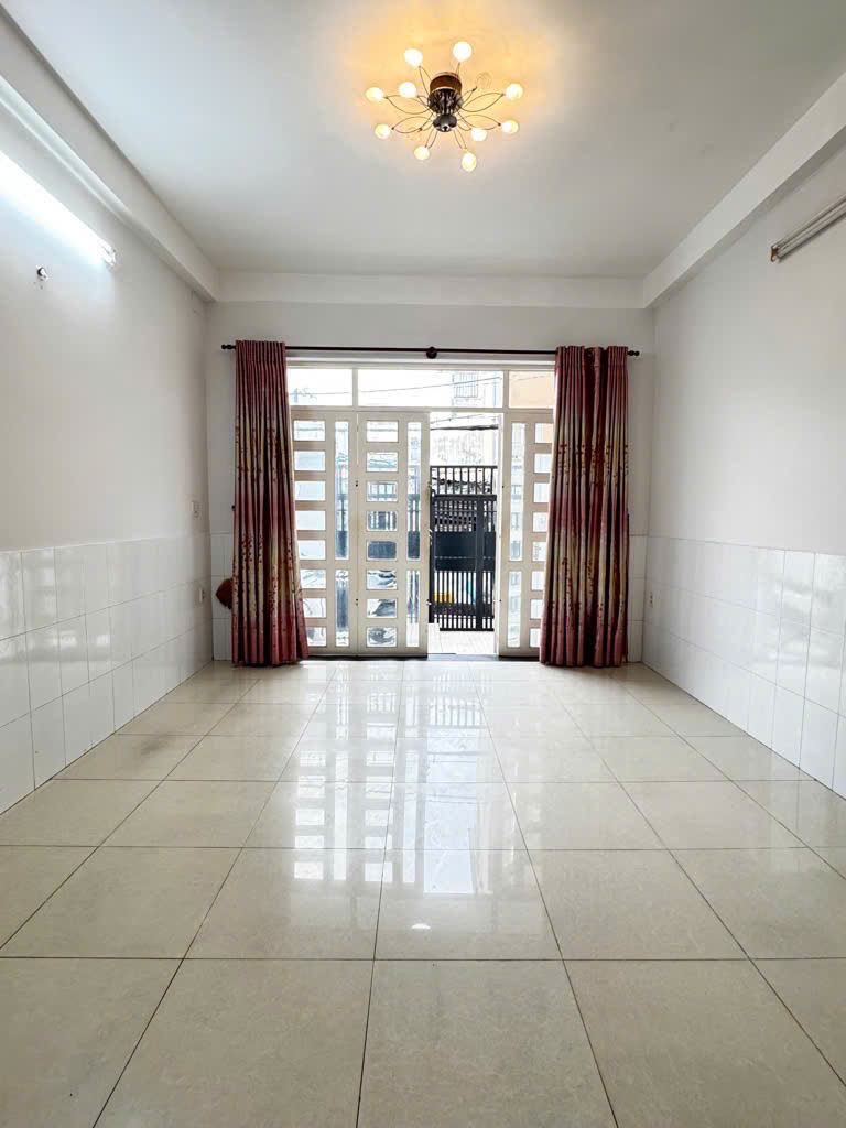 NHÀ ĐẸP GIÁ TỐT 84M2 10.2 TỶ HẺM 3 SẸC VŨ TÙNG, P2, BTHẠNH