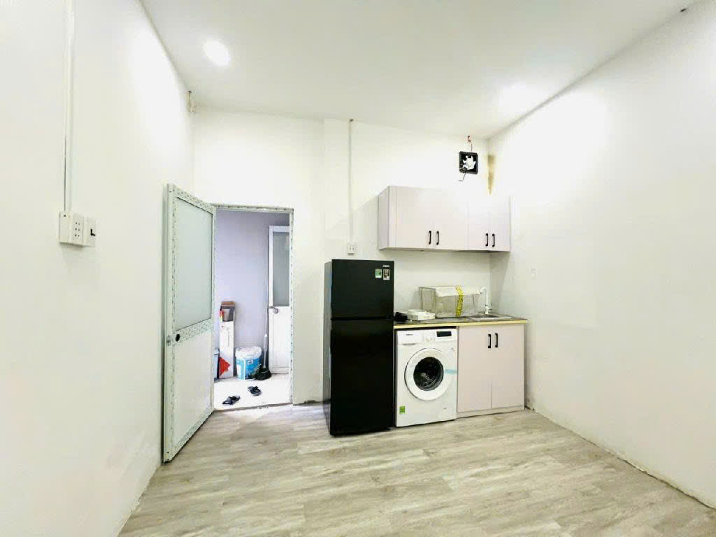 MẶT TIỀN LTK- CHỢ- LÔ GÓC KHÔNG LỘ GIỚI- HOÀN CÔNG ĐỦ