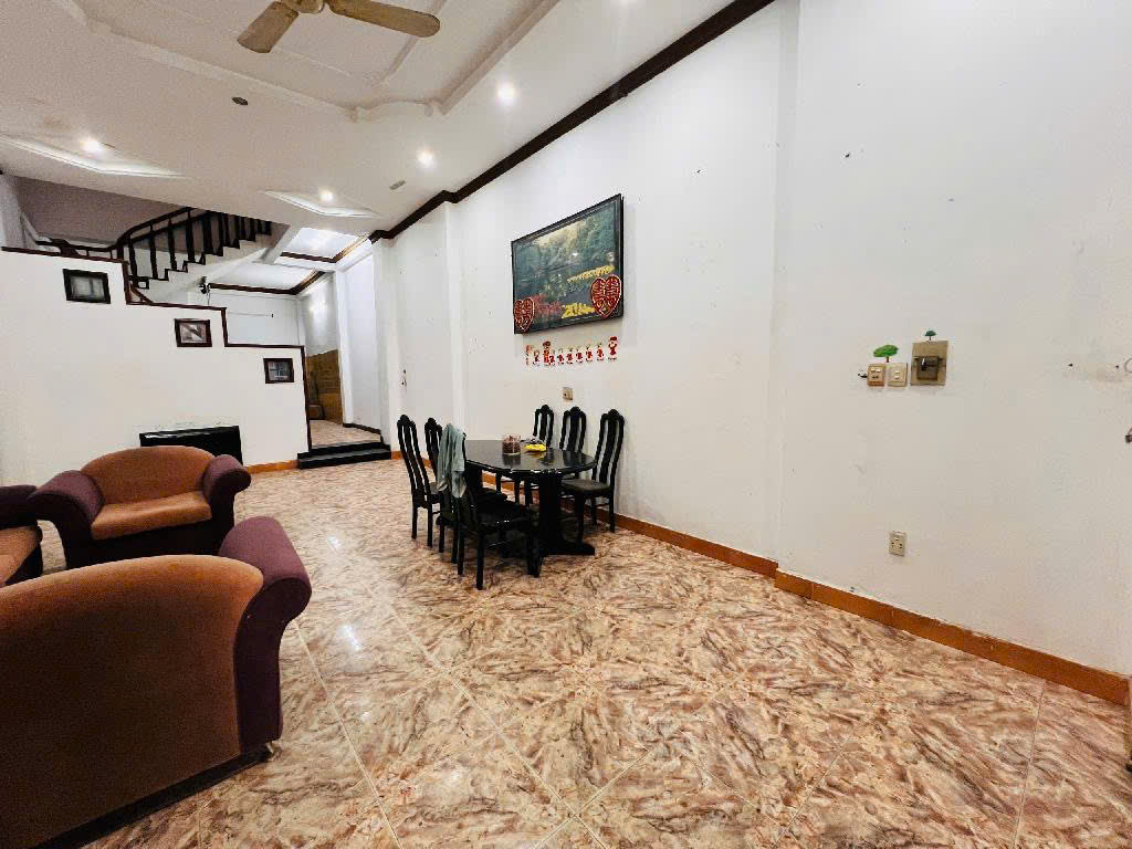 NHÀ HẺM MT 12M- VỊ TRÍ TIỀM NĂNG- 140M2- 11TỶ