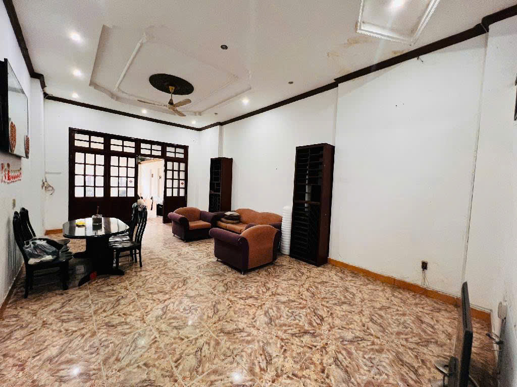 NHÀ HẺM MT 12M- VỊ TRÍ TIỀM NĂNG- 140M2- 11TỶ