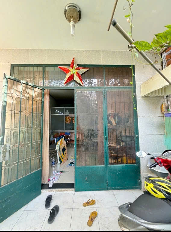 Bán nhà Bình Thạnh. Hẻm xe hơi quay đầu, đường Bùi Đình Túy, P12, giá chỉ 130tr/m2.