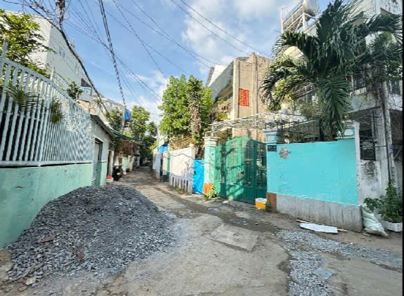 Bán nhà Bình Thạnh. Hẻm xe hơi quay đầu, đường Bùi Đình Túy, P12, giá chỉ 130tr/m2.