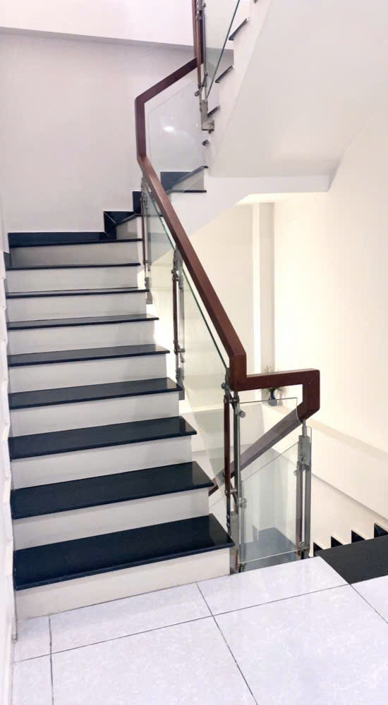 Bán nhà Gò Vấp đường Phan Văn Trị P10. Nhà cực đẹp, căn góc hẻm 3m.