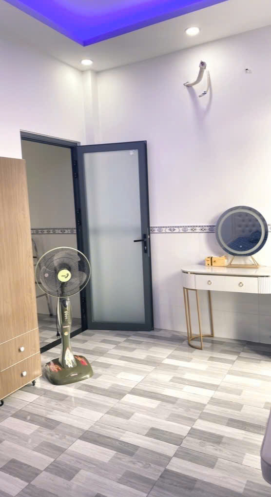 Bán nhà Gò Vấp đường Phan Văn Trị P10. Nhà cực đẹp, căn góc hẻm 3m.