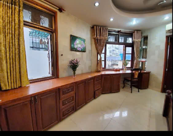 Bán nhà Phú Nhuận. Khu Biệt thự cao cấp, P11. Giá giảm 1 tỷ chỉ còn 11,5 tỷ