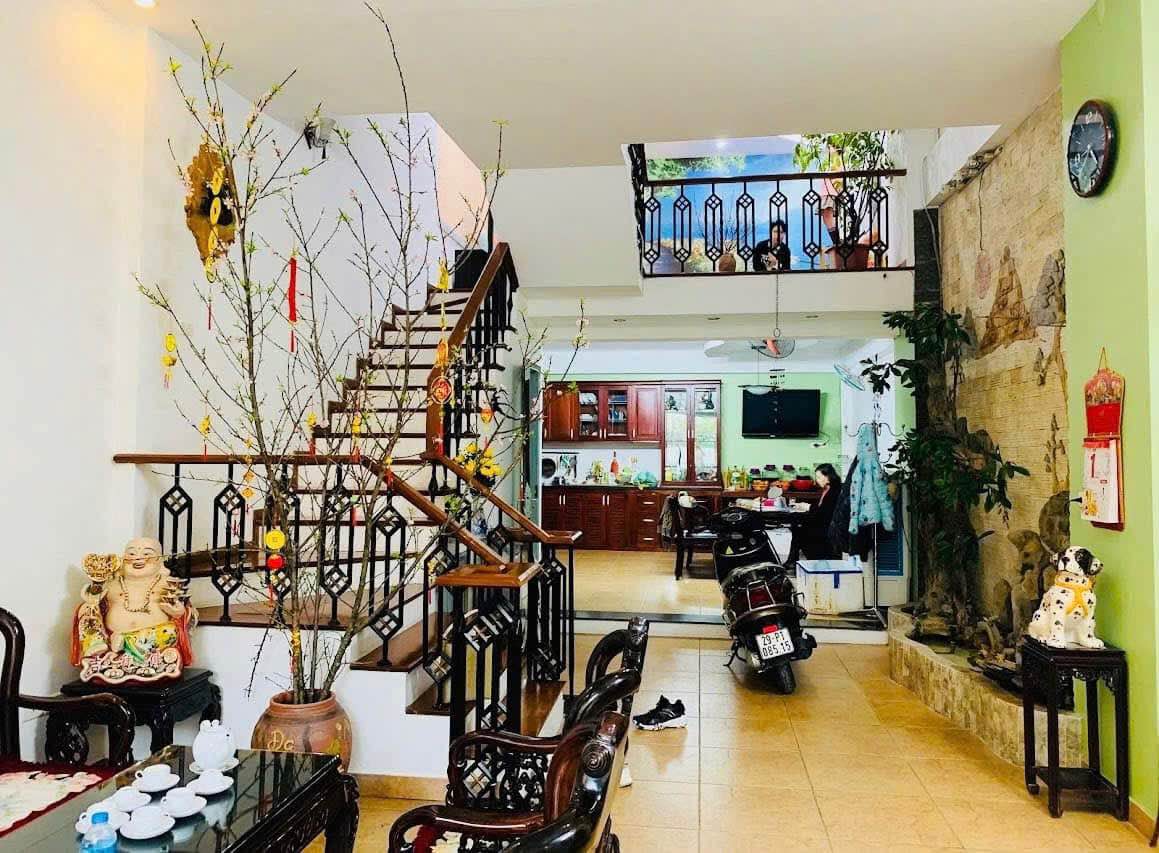 NHÀ ĐẸP HOÀNG HOA THÁM - 62M² - 5 TẦNG - Mặt Tiền Quyền Lực 7m 15.5 TỶ- Sau QH Ra Mặt Phố - 15m ra Ô TÔ