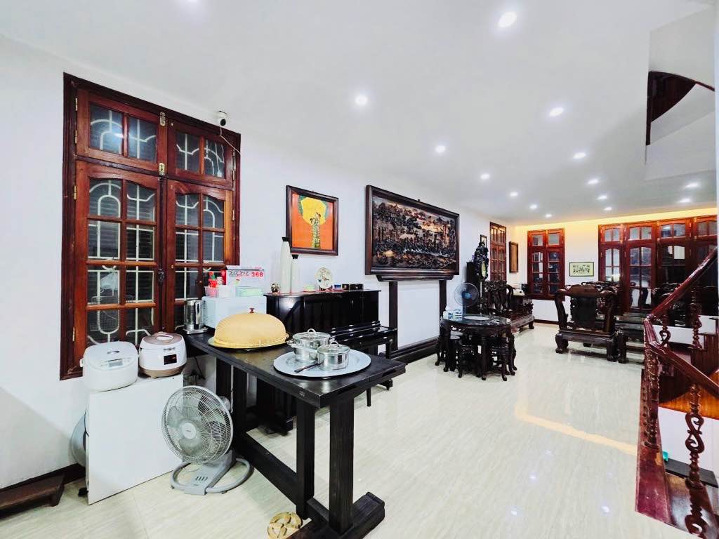 Bán Nhà Cầu Giấy 70m2 6 tầng MT 5m 22.x tỷ - Nội Thất Sang Trọng