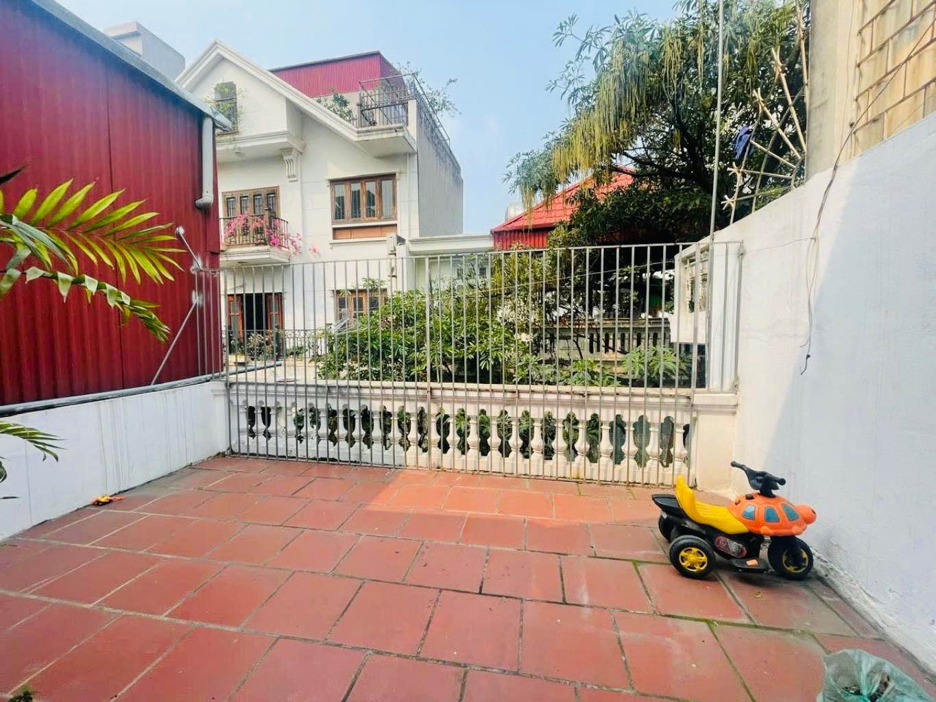 Bán Nhà Ngõ 61 Hoàng Cầu 46m2 4 tầng MT 5,1m - PHÂN LÔ - Ô Tô Vào Nhà