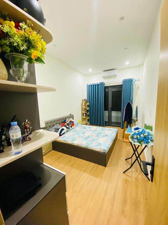 Bán Nhà Ông Ích Khiêm 57m2 4 tầng 13 tỷ 3 - Hiếm - Phân Lô Vip Ba Đình - Vài bước ra phố - Thang Máy - Full Nội Thất