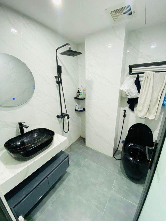 Bán Nhà Ông Ích Khiêm 57m2 4 tầng 13 tỷ 3 - Hiếm - Phân Lô Vip Ba Đình - Vài bước ra phố - Thang Máy - Full Nội Thất