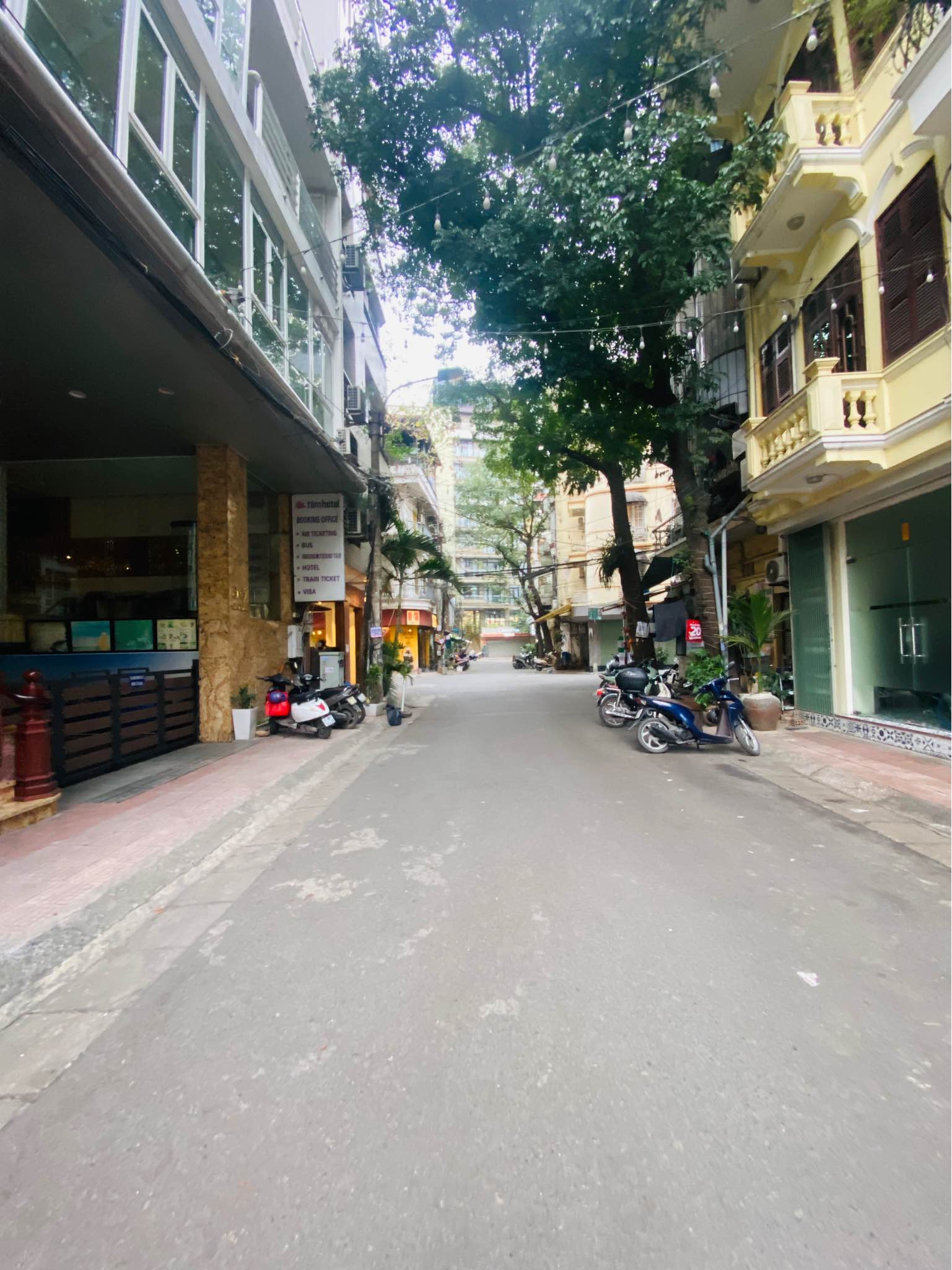  BÁN NHÀ Linh Lang 45M2 - 5 TẦNG - MẶT TIỀN 5M 16 TỶ 3 - LÔ GÓC - PHÂN LÔ - Ô TÔ DỪNG ĐỖ NGÀY ĐÊM