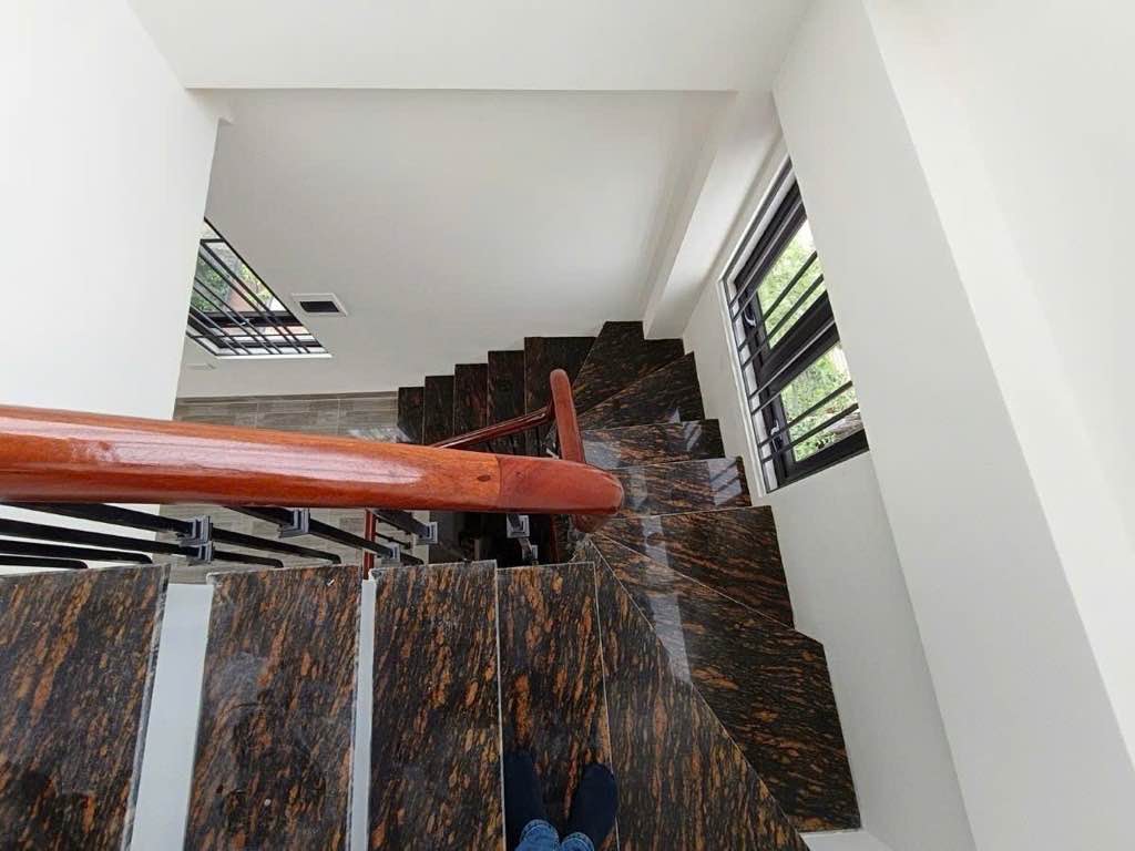 BÁN NHÀ 173 Hoàng Hoa Thám 48M² 7 TẦNG - MẶT TIỀN 4.2m - 15 tỷ - Ô TÔ ĐỖ CỬA - THANG MÁY
